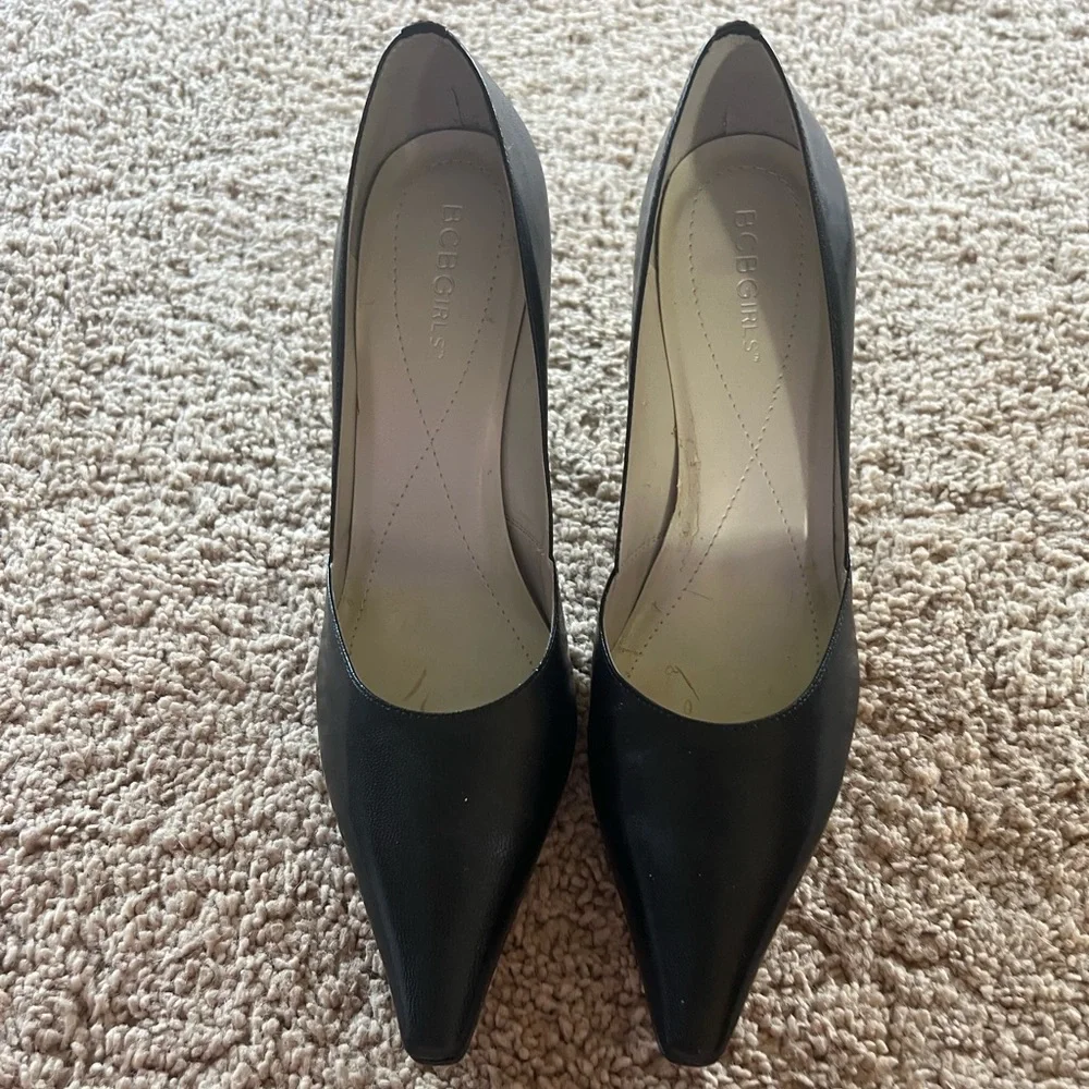 NEW BCBGirls Vintage Stiletto Pumps - Picture 3 of 7